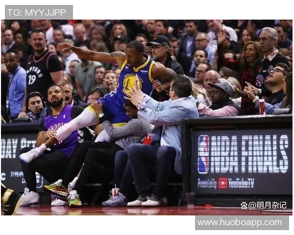 詹姆斯与斯波共同探讨现代篮球的节奏与空间的重要性 詹姆斯与斯波共同探讨现代篮球的节奏与空间的重要性